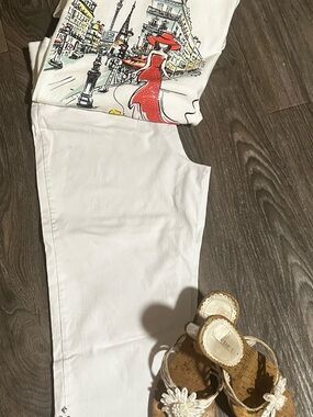 89th & Madison Classic White Women's Capris